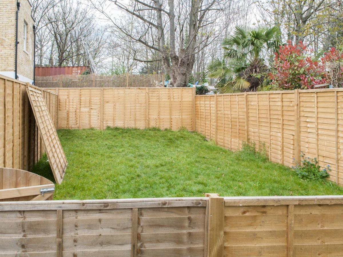 Pass The Keys - Spacious Flat With Private Sun Terrace In South East Londra Esterno foto